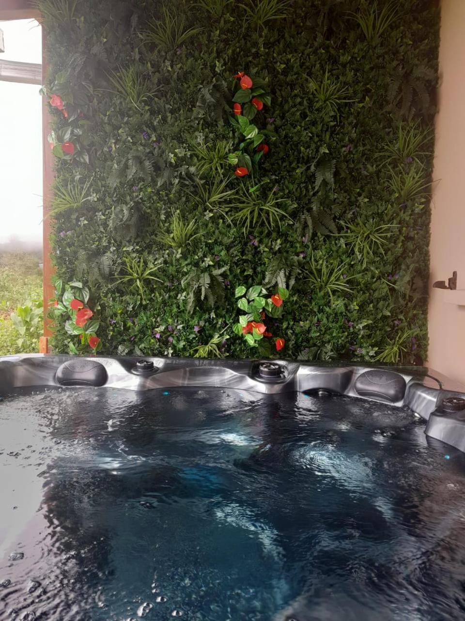 La Kaz Zambaville Avec Jacuzzi Privatif La Plaine-des-Palmistes Esterno foto